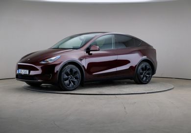 Tesla Model Y, 2025