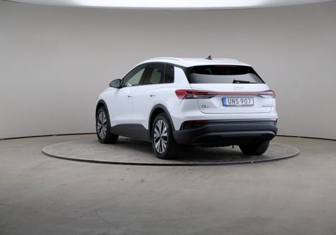 Audi Q4, 2023 2