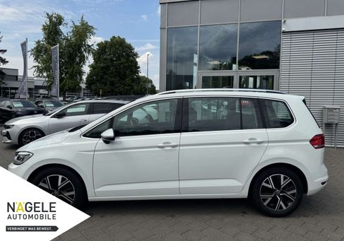 Volkswagen Touran, 2022 3