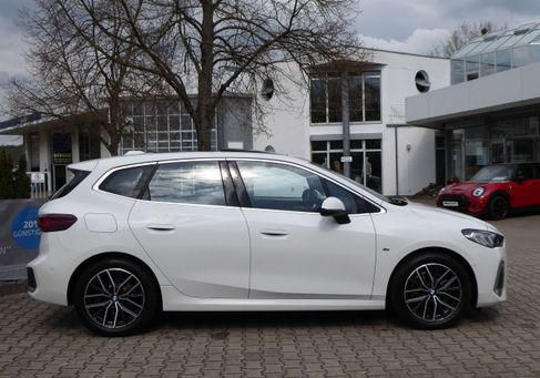 BMW 220, 2022 3