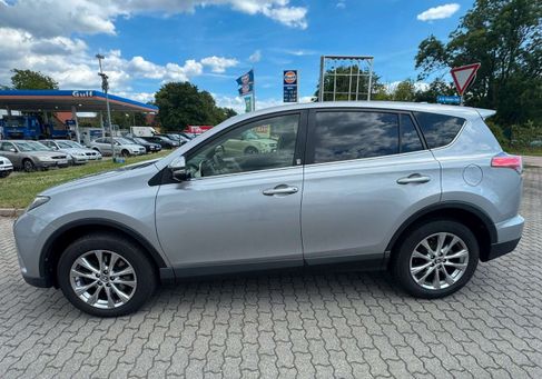 Toyota, 2019 3