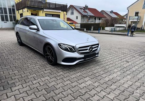 Mercedes-Benz E 220, 2018