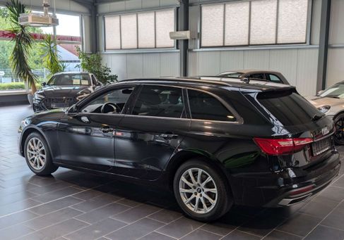 Audi A4, 2022