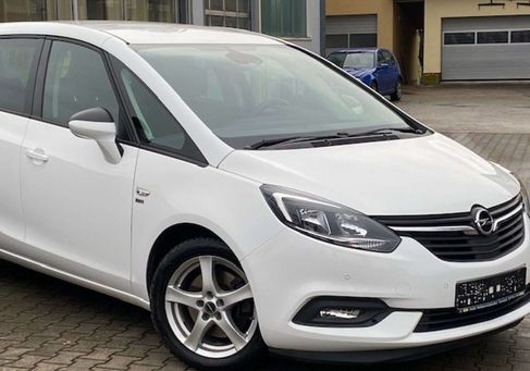 Opel Zafira, 2019