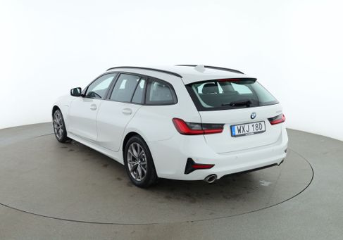 BMW 330, 2021 3