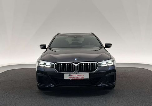 BMW 520, 2022
