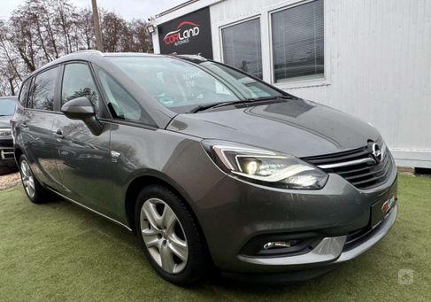 Opel Zafira, 2019