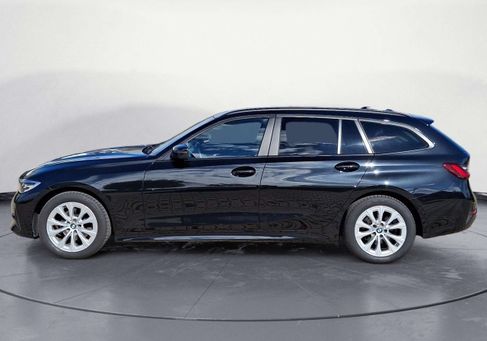 BMW 320, 2022 3