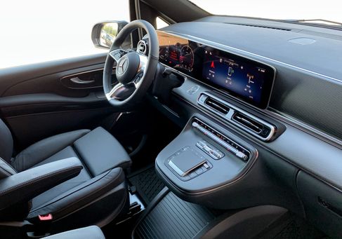 Mercedes-Benz V 300, 2025