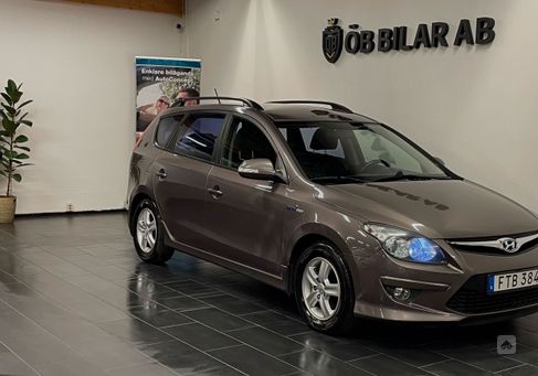 Hyundai i30, 2011