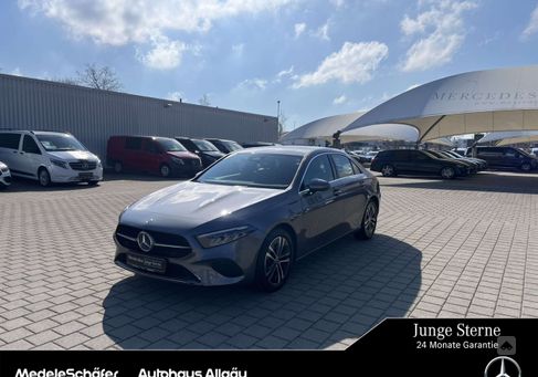 Mercedes-Benz A 180, 2023