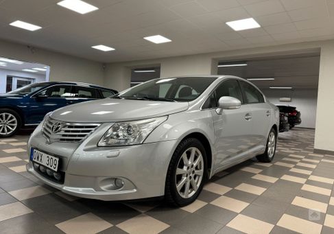 Toyota Avensis, 2010