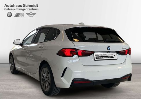 BMW 120, 2025 3