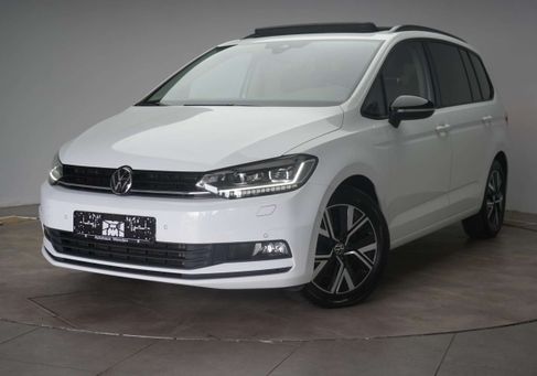 Volkswagen Touran, 2023 3