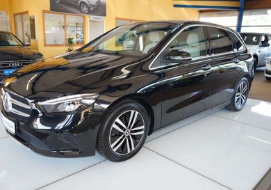 Mercedes-Benz B 180, 2023