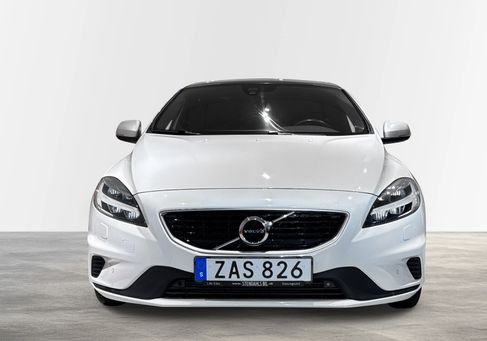 Volvo V40, 2018
