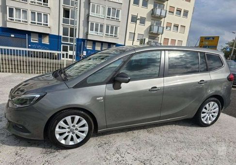 Opel Zafira, 2019