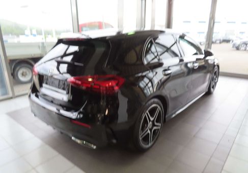 Mercedes-Benz A 200, 2025