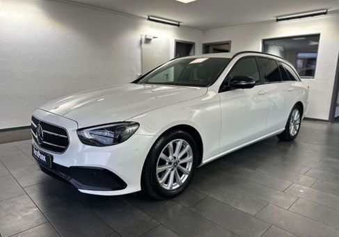 Mercedes-Benz E 220, 2021