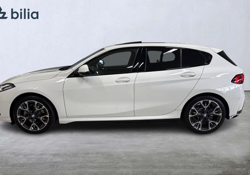 BMW 120, 2026 3