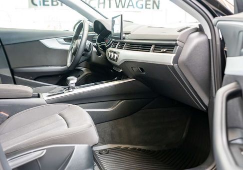 Audi A4, 2022