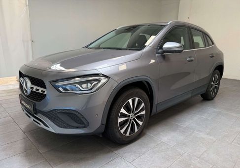 Mercedes-Benz GLA 250, 2022
