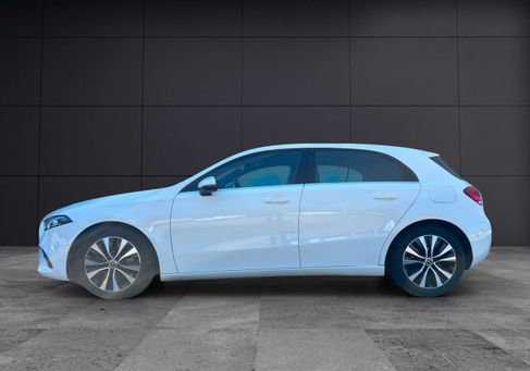 Mercedes-Benz A 180, 2021 3