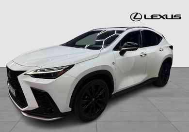 Lexus NX, 2022