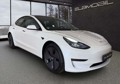 Tesla Model 3, 2022