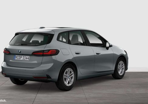 BMW 220, 2023