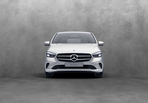 Mercedes-Benz B 180, 2022