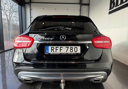 Mercedes-Benz GLA 200, 2016