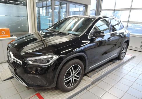 Mercedes-Benz GLA 250, 2021