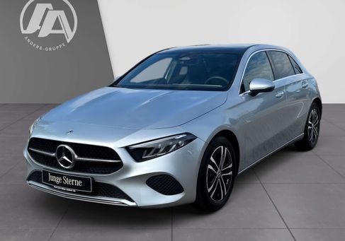 Mercedes-Benz A 200, 2025