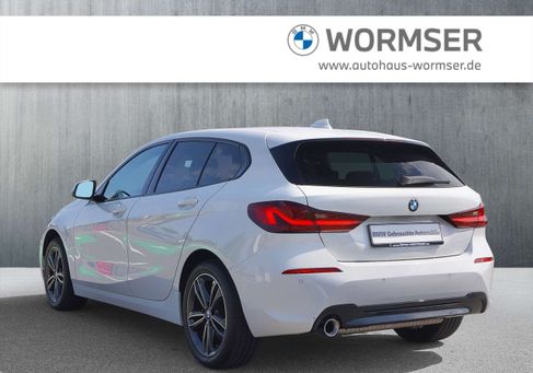 BMW 118, 2022