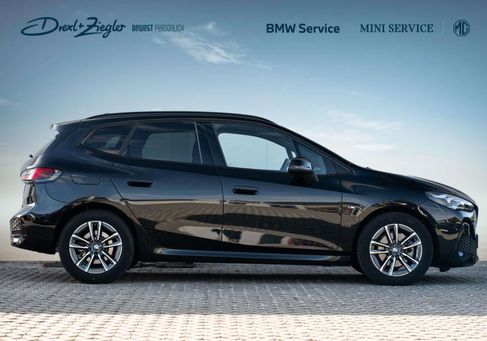 BMW 220, 2025 2