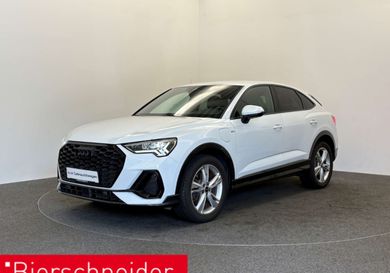 Audi Q3, 2022