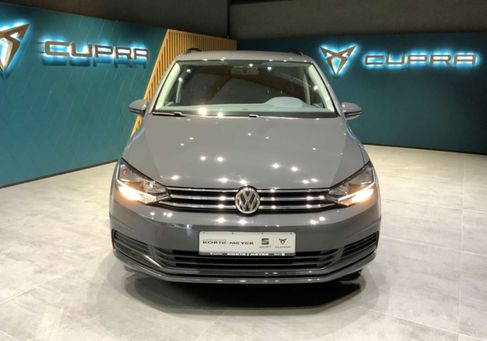Volkswagen Touran, 2019 3