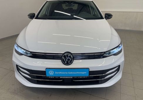 Volkswagen Golf, 2024 3