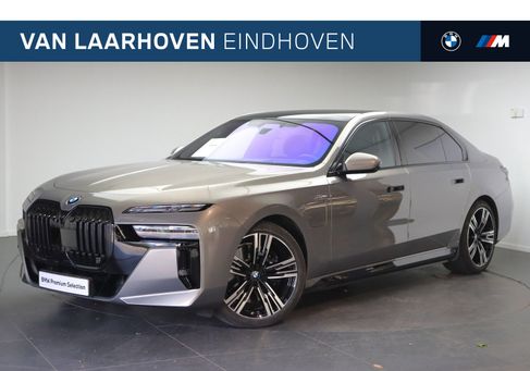BMW 750, 2023