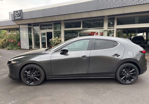 Mazda 3, 2025