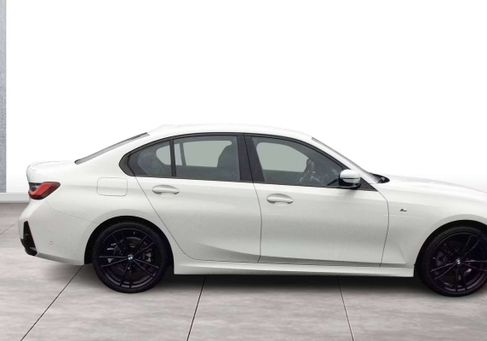 BMW 320, 2025