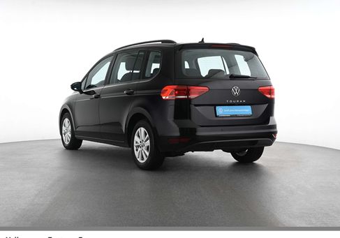 Volkswagen Touran, 2023 3