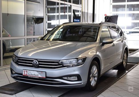 Volkswagen Passat, 2022