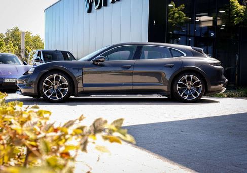 Porsche Taycan, 2021 3