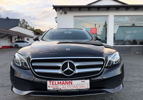 Mercedes-Benz E 220, 2018 3