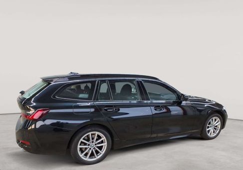 BMW 320, 2023 3