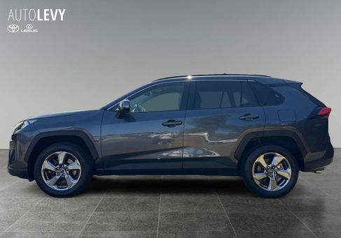 Toyota, 2019 3