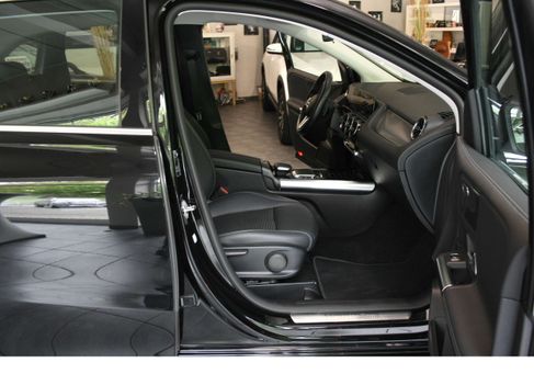 Mercedes-Benz B 180, 2022