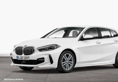 BMW 118, 2023